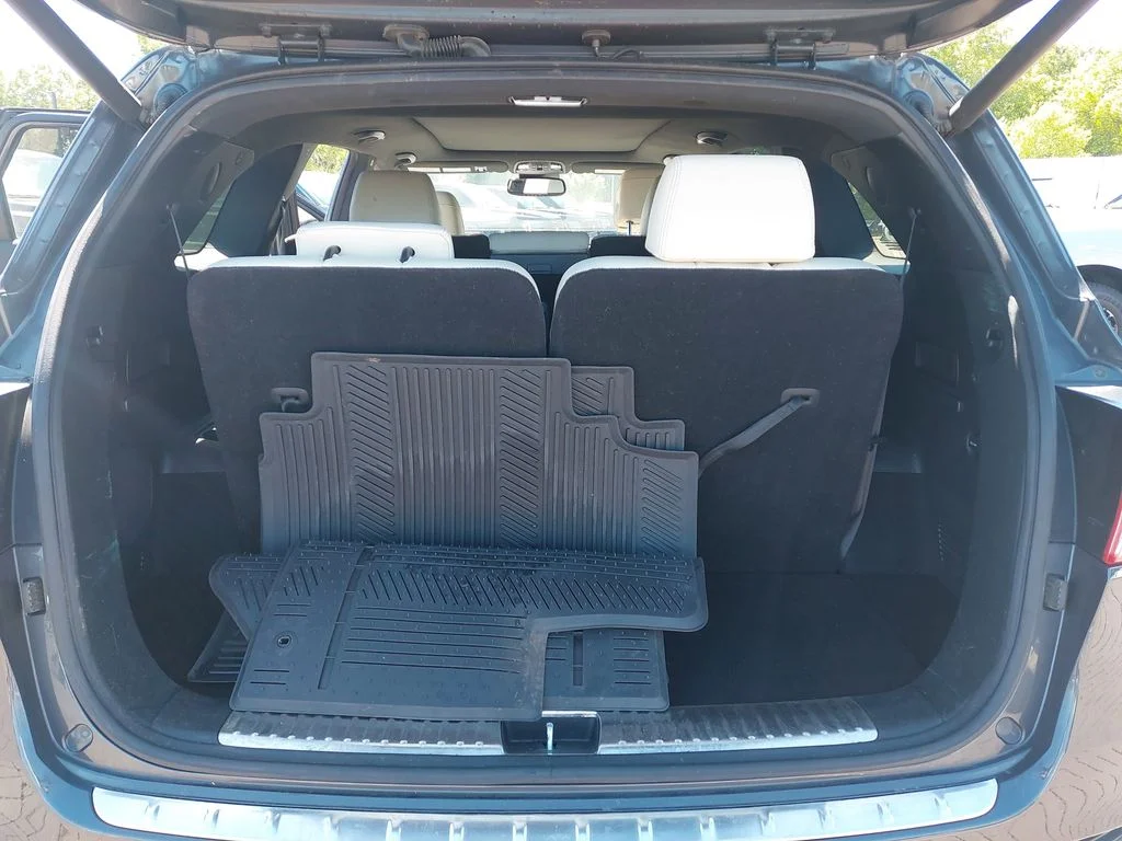 Used 2017 Gray Kia SX Limited image 12