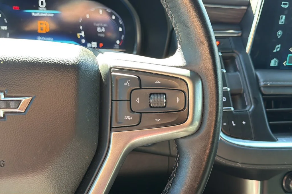 Certified Used 2023 SUMMIT WHITE Chevrolet Z71 image 23