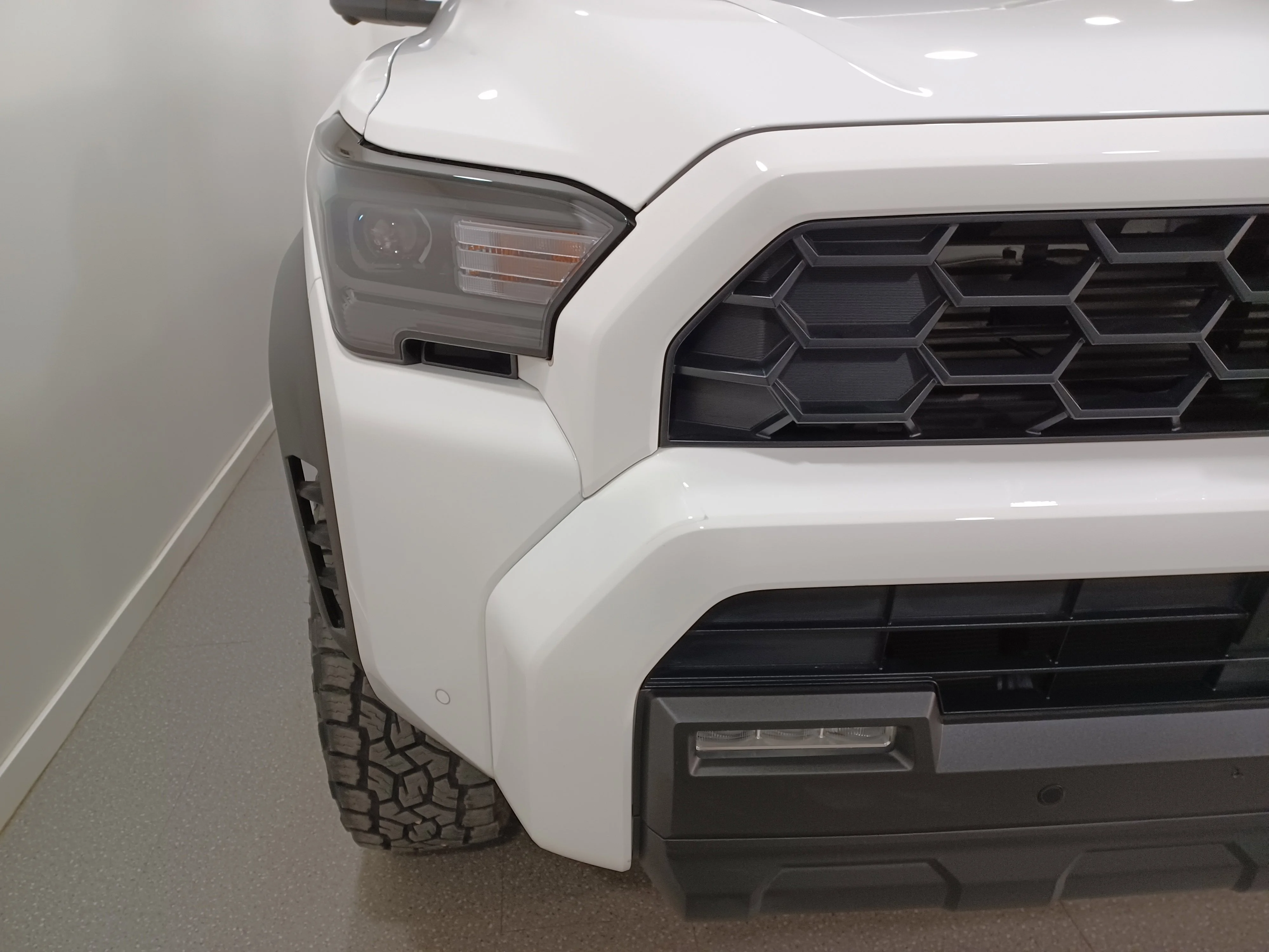 Certified Used 2025 Wind Chill Pearl Toyota TRD Off-Road 4x4*33in Tires | 3.5 Lift | Side Steps | 360 Cam | Cooled Leather | Sunroof image 4
