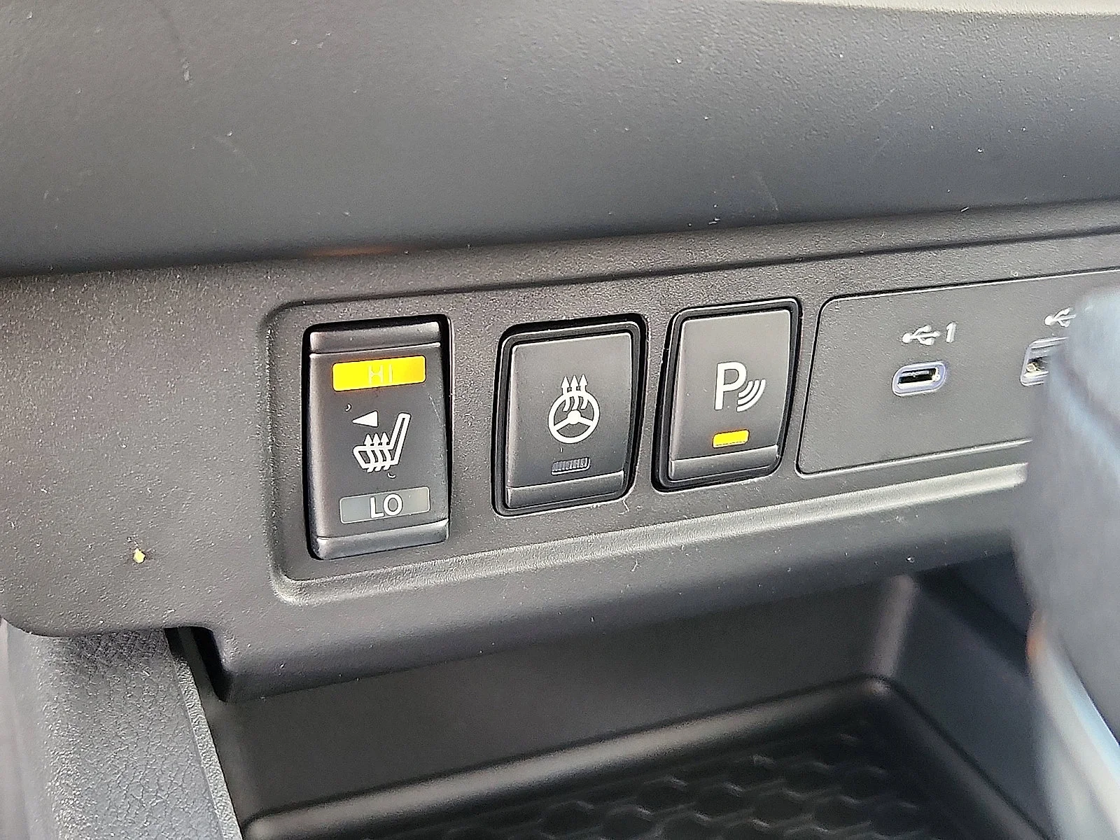 New 2026 Gun Metallic Nissan Crew Cab SV image 15