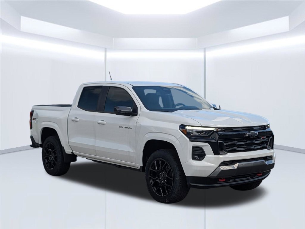2025 Chevrolet Colorado Z71 - Photo 9