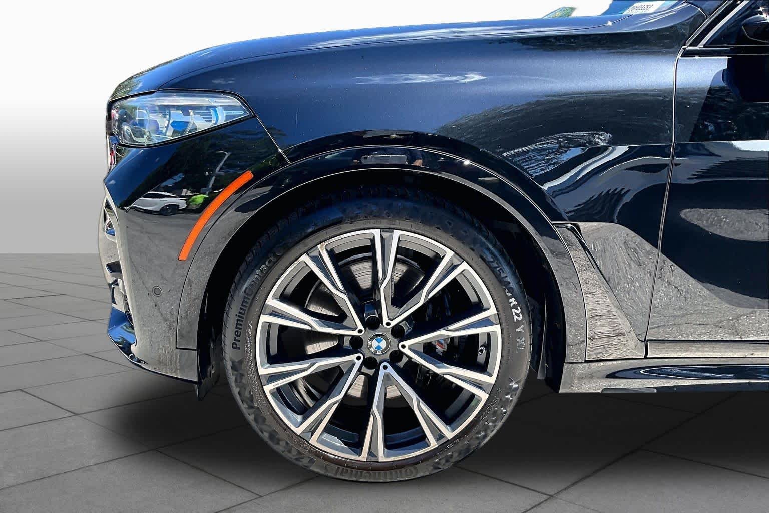 Used 2021 Black Sapphire Metallic BMW M50i image 11