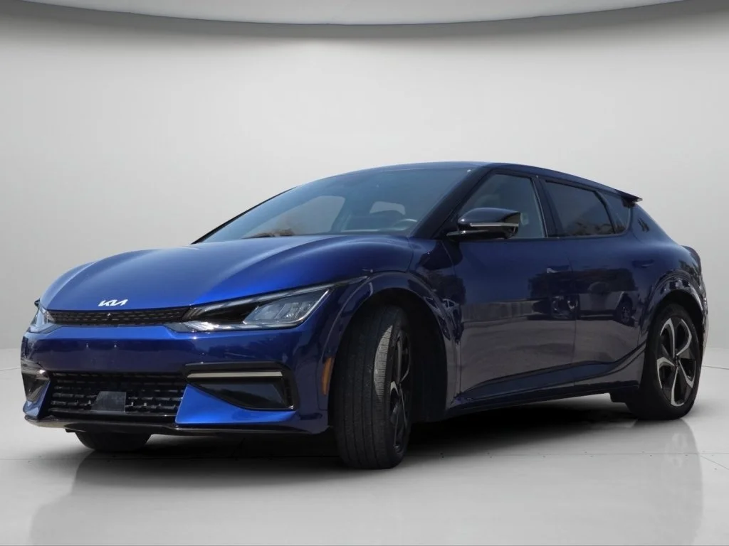 Used 2022 Yacht Blue Kia GT-Line image 18