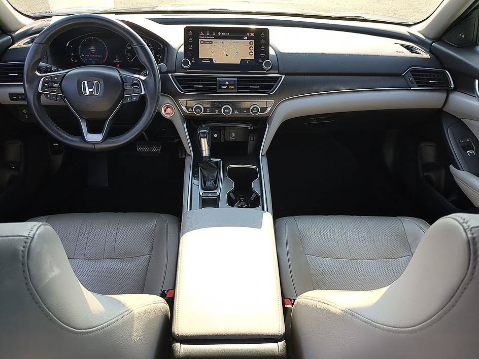 Used 2018 Modern Steel Metallic Honda EX-L Navi 1.5T image 30