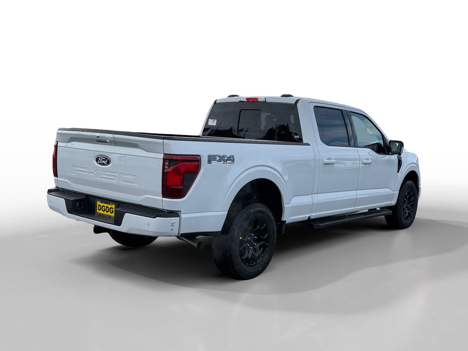 New 2026 Oxford White Ford XLT image 5