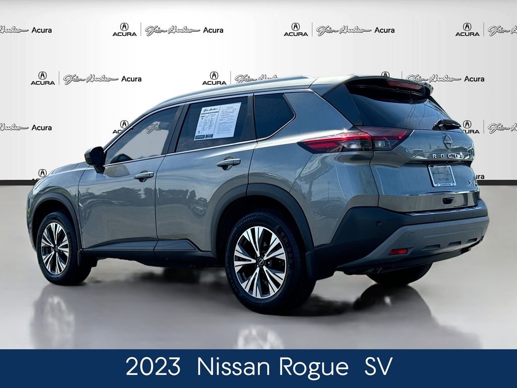Used 2023 Gray Nissan SV image 4