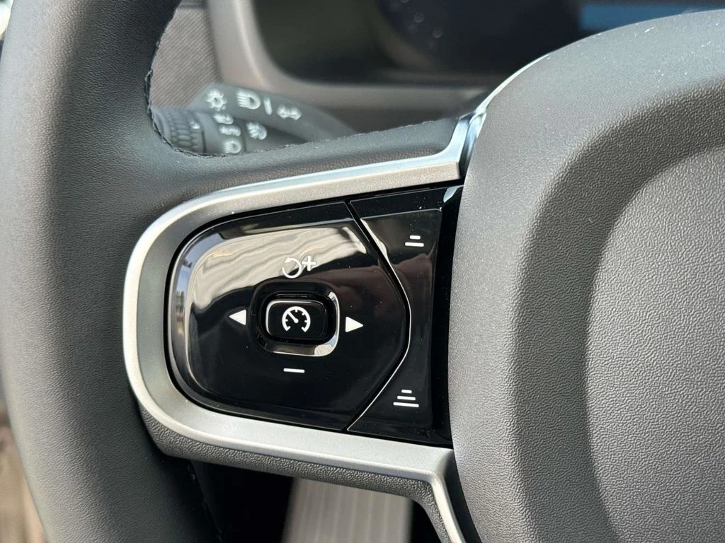 2026 Volvo XC90 Plus - Photo 25