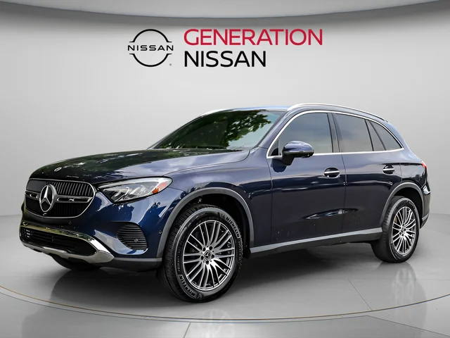 Used 2023 Blue Mercedes-Benz GLC 300 image 3