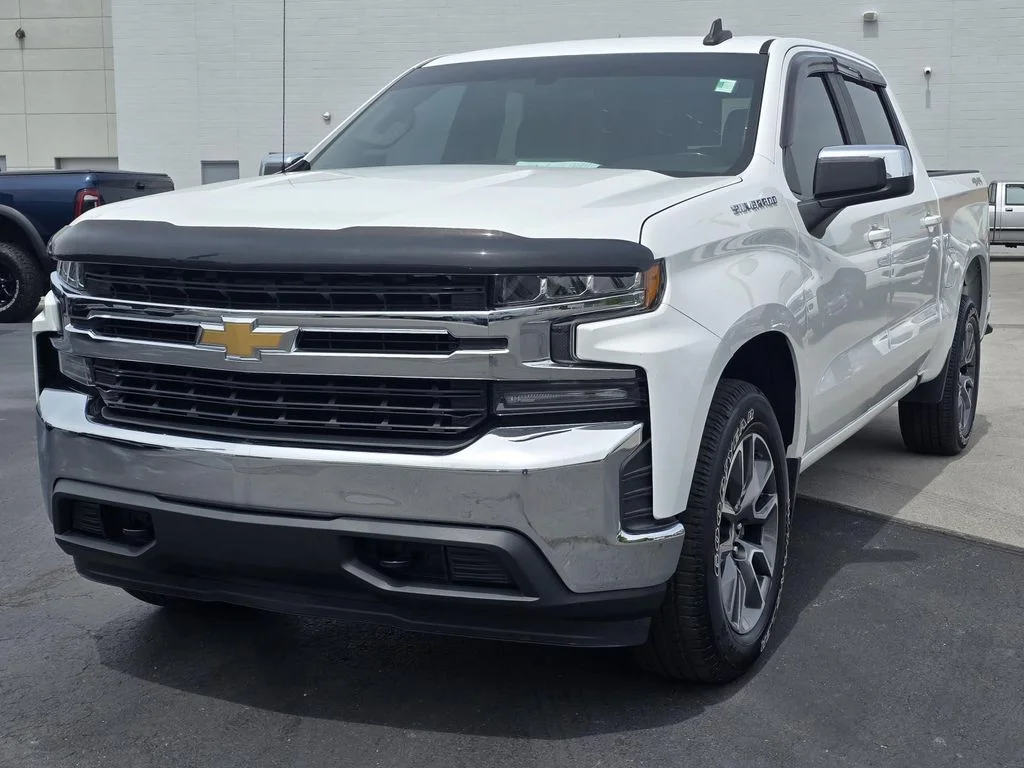 Used 2019 Summit White Chevrolet LT image 3