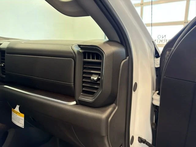 2026 GMC Sierra 1500 SLT - Photo 22