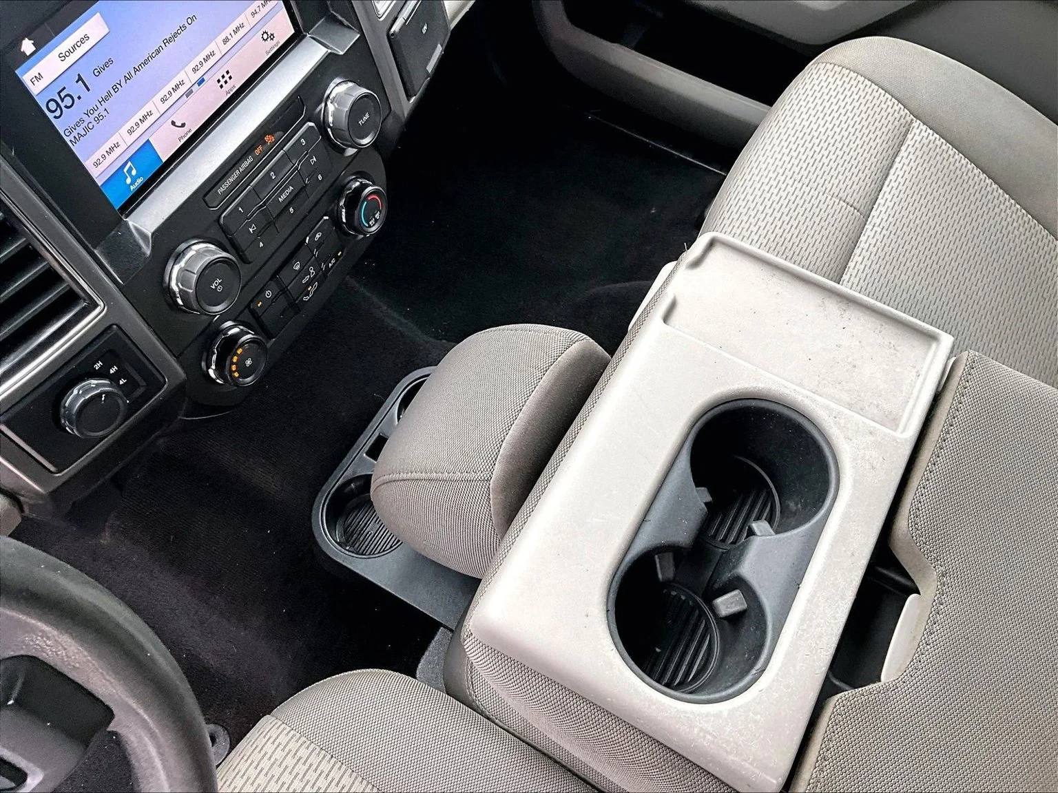 Used 2019 Blue Ford XLT image 16