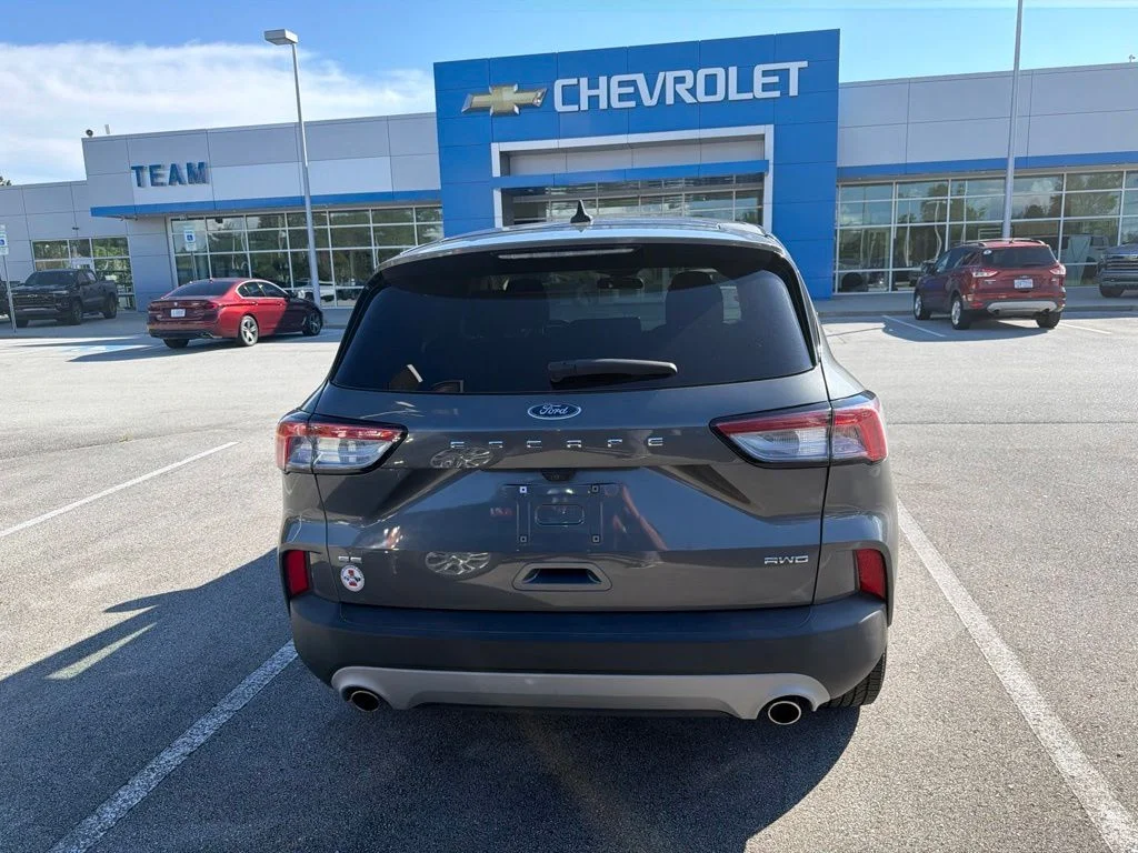 Used 2022 Gray Ford SE image 4