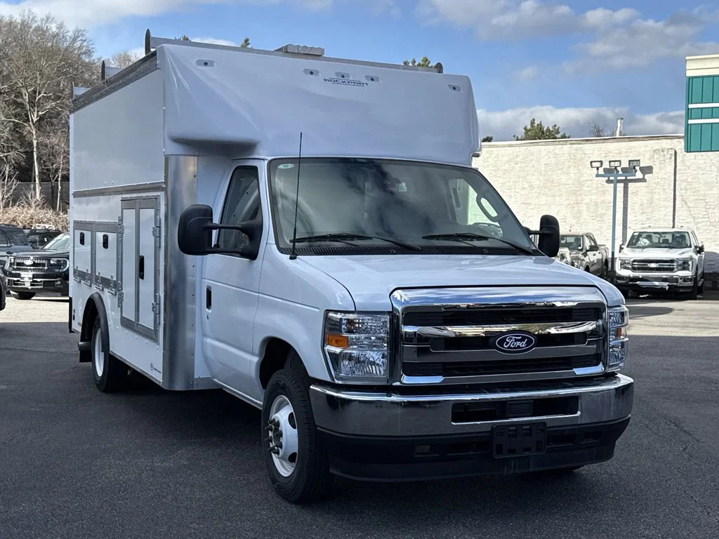 New 2026 White Ford Base image 1