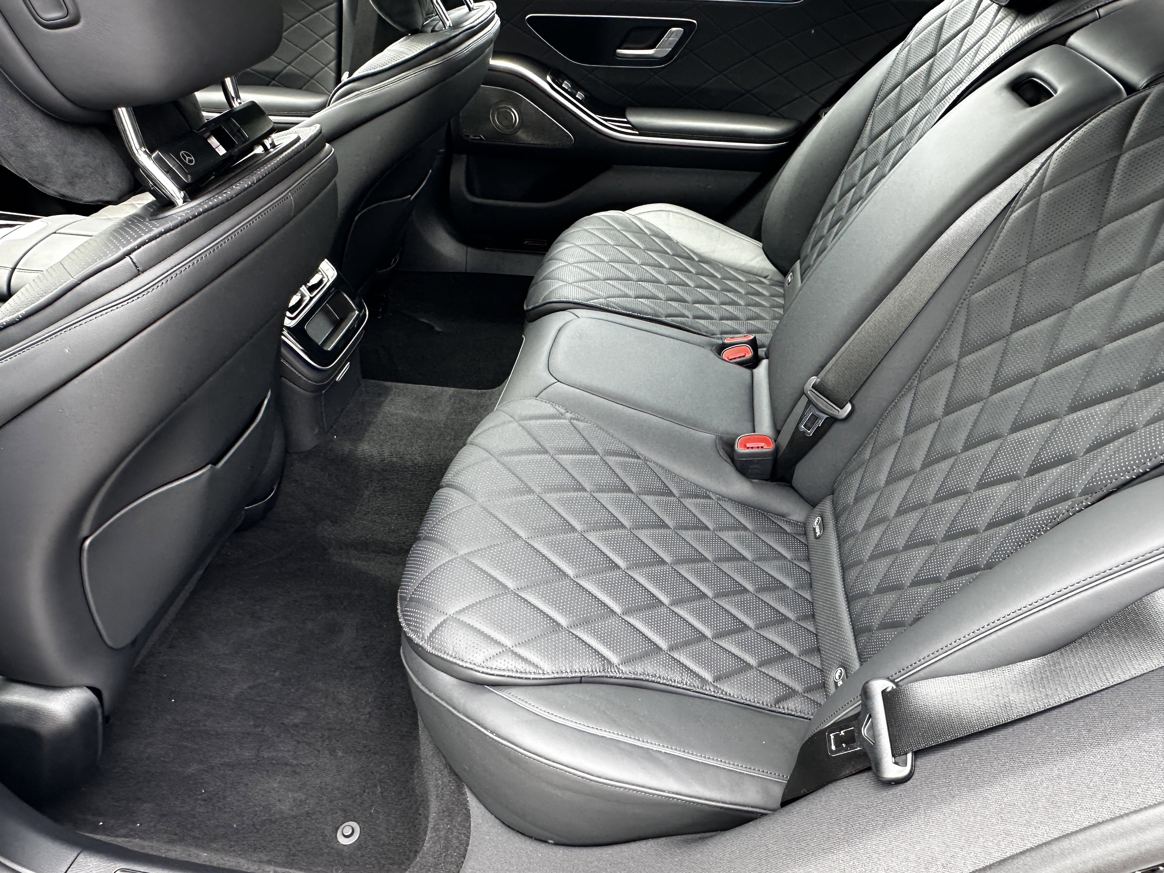 Certified Used 2025 Black Mercedes-Benz S 580 image 24
