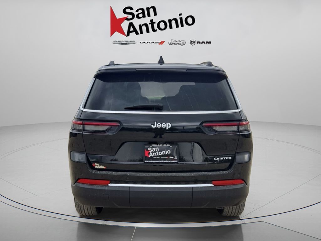 New 2025 Diamond Black Crystal Pearl-Coat Exterior Paint Jeep Limited image 7