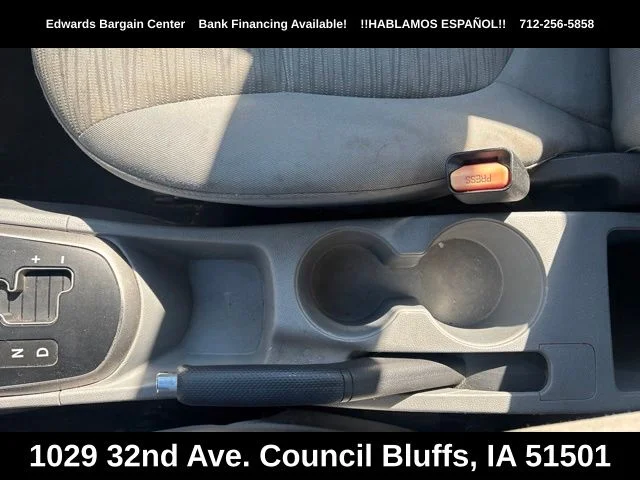 Used 2015 Red Hyundai GLS image 19
