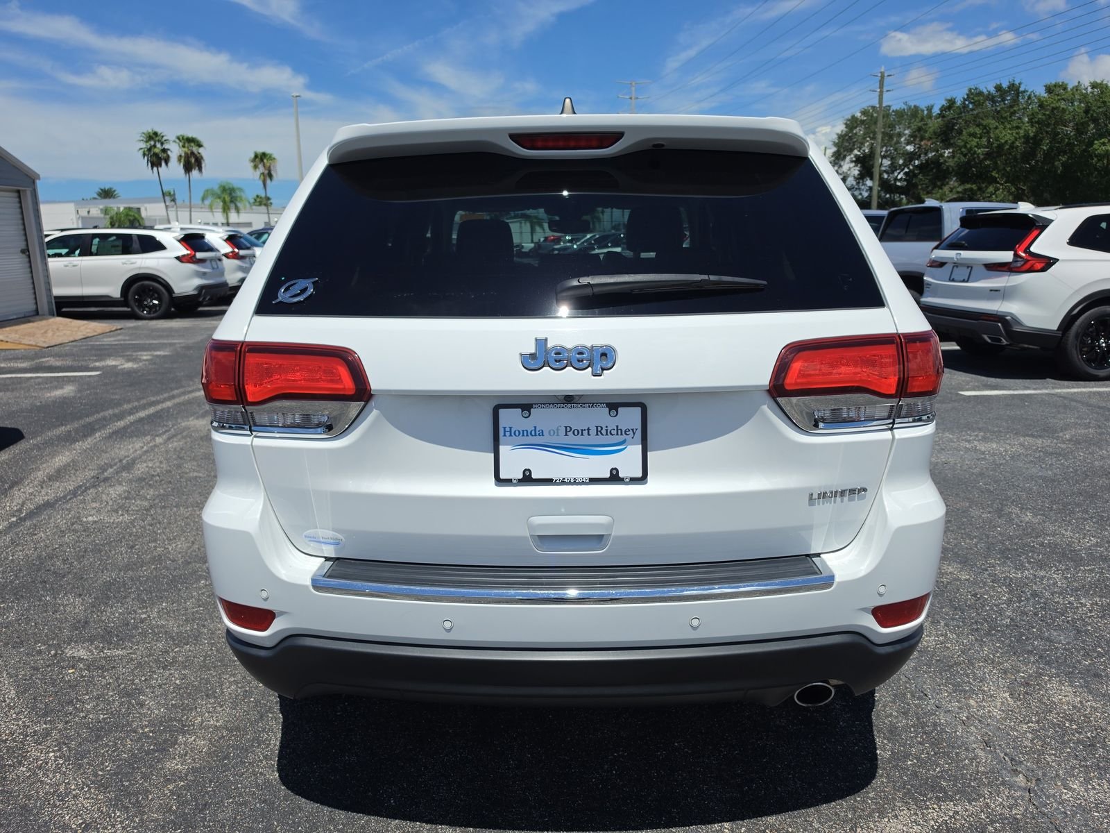 Used 2022 White Jeep Limited image 4