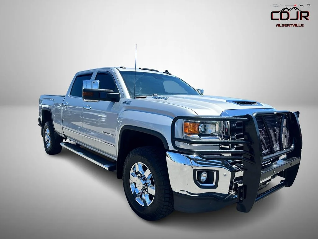 2017 GMC Sierra 4WD Crew Cab Standard Box SLT's photo