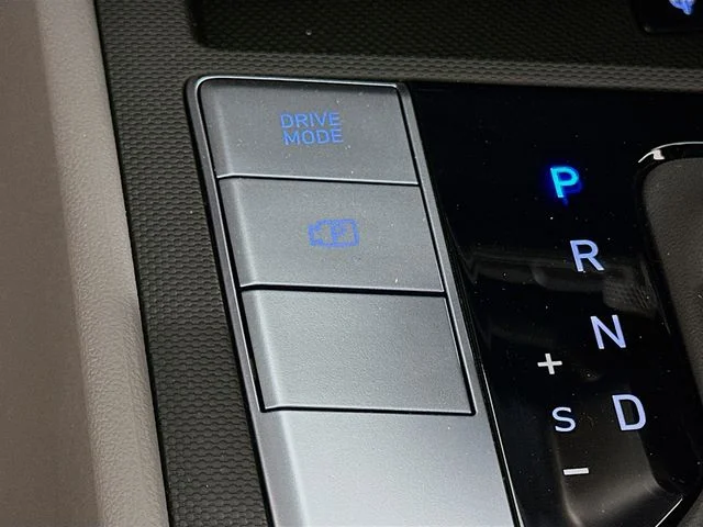 New 2026 Hyundai ELANTRA SEL Sport