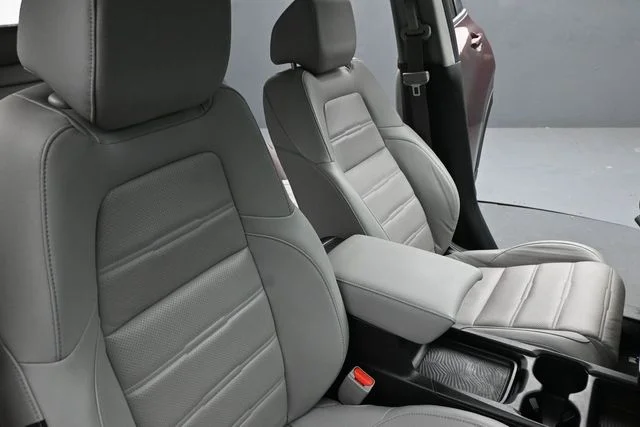 Used 2018 Red Honda EX-L image 29