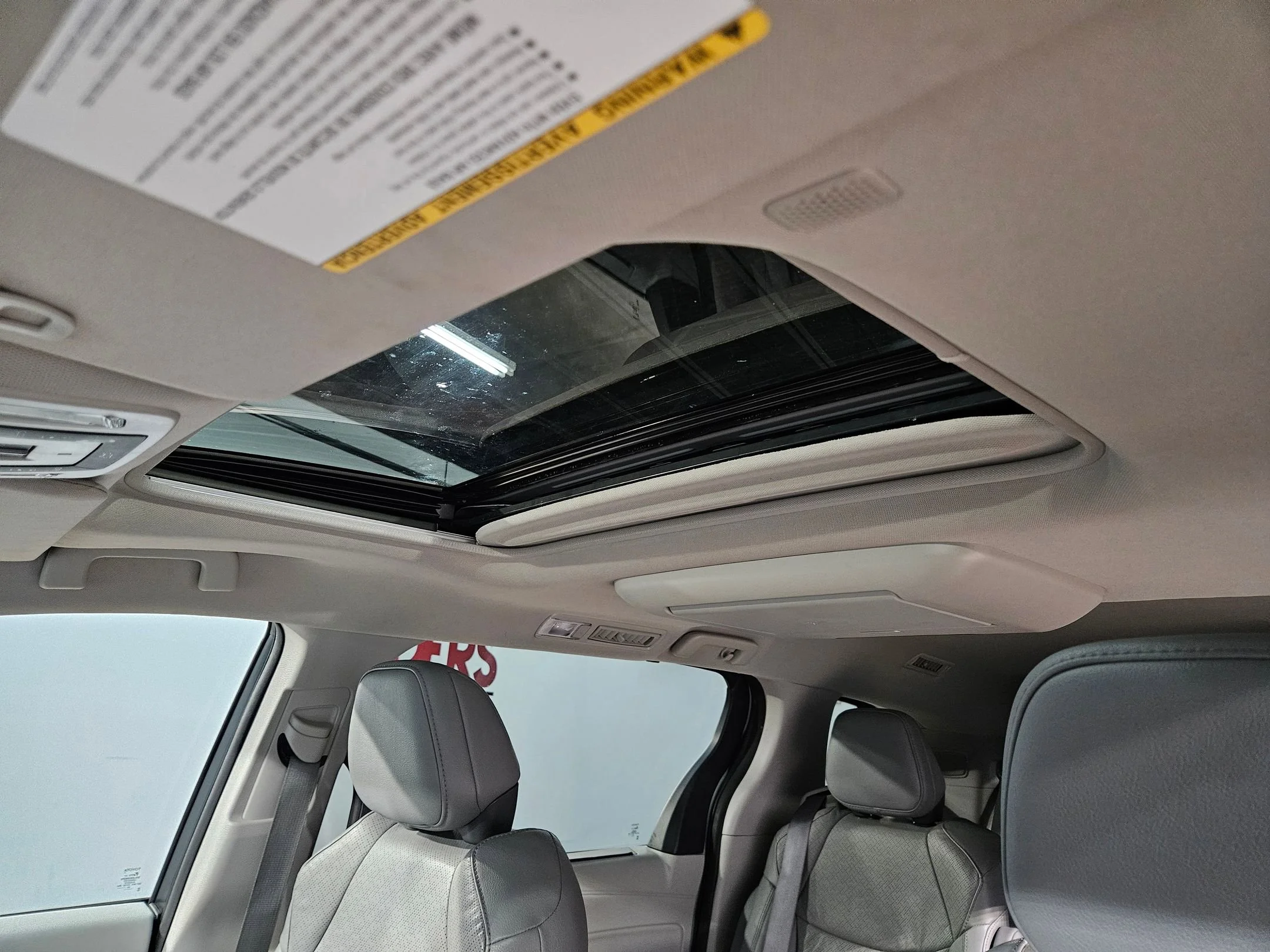 2024 Toyota Sienna Limited - Photo 25