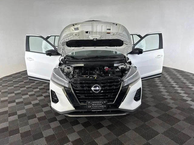 Used 2024 White Nissan SR image 11