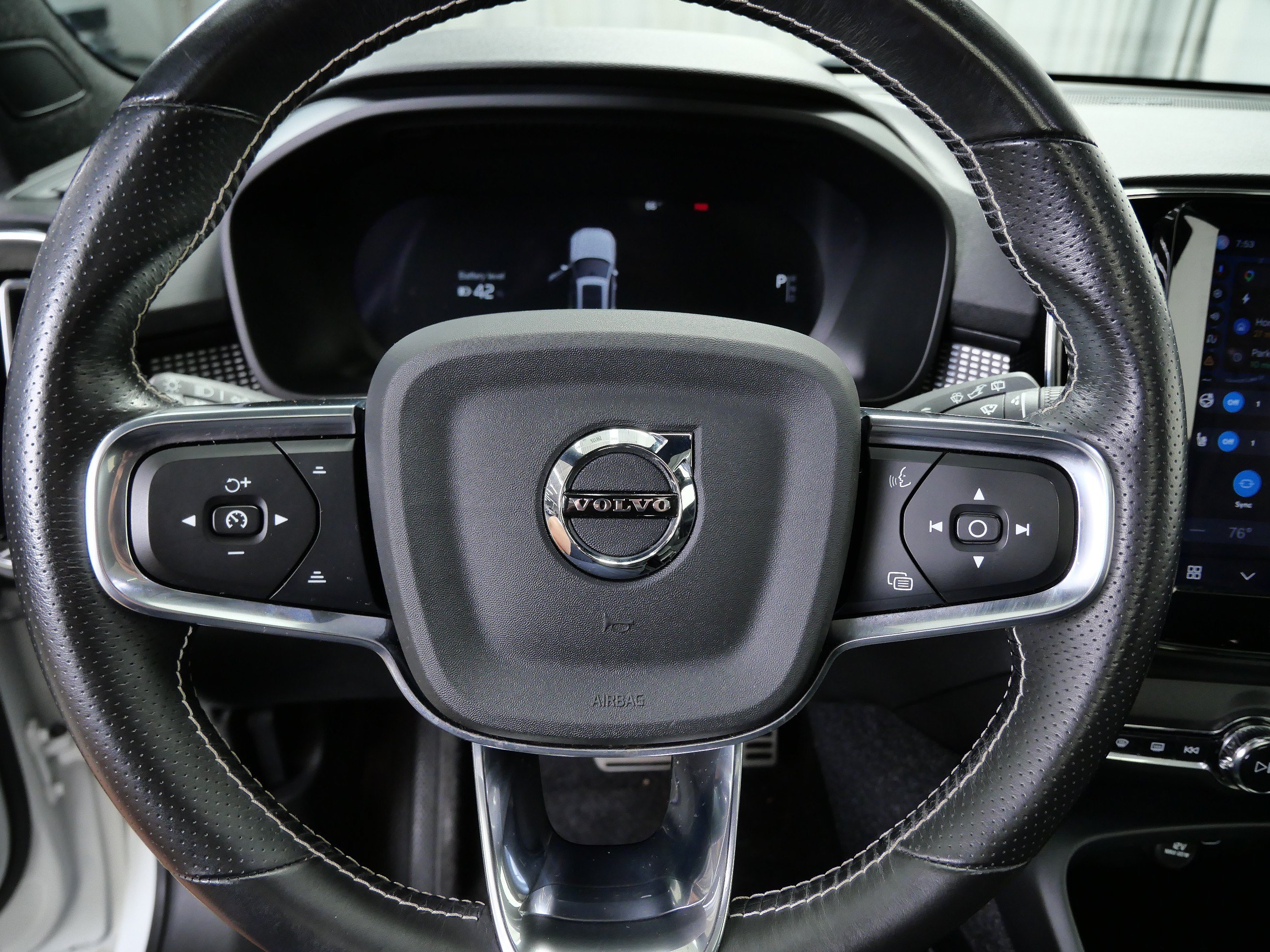 Used 2021 Crystal White Metallic Volvo Recharge P8 eAWD Pure Electric image 26