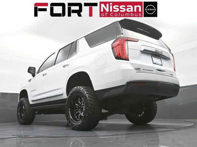 Used 2023 White GMC SLT image 39