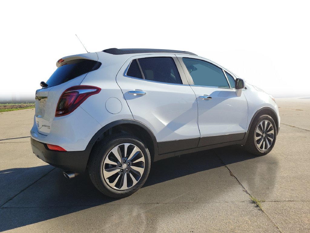 Used 2022 (Includes (MDP) Anthracite lower exterior accent color, Paint code W598F.) Buick Preferred image 4