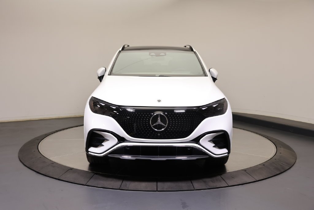 New 2027  Mercedes-Benz 320 SUV image 8