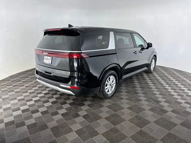 Used 2023 Black Kia LX Seat Package image 7