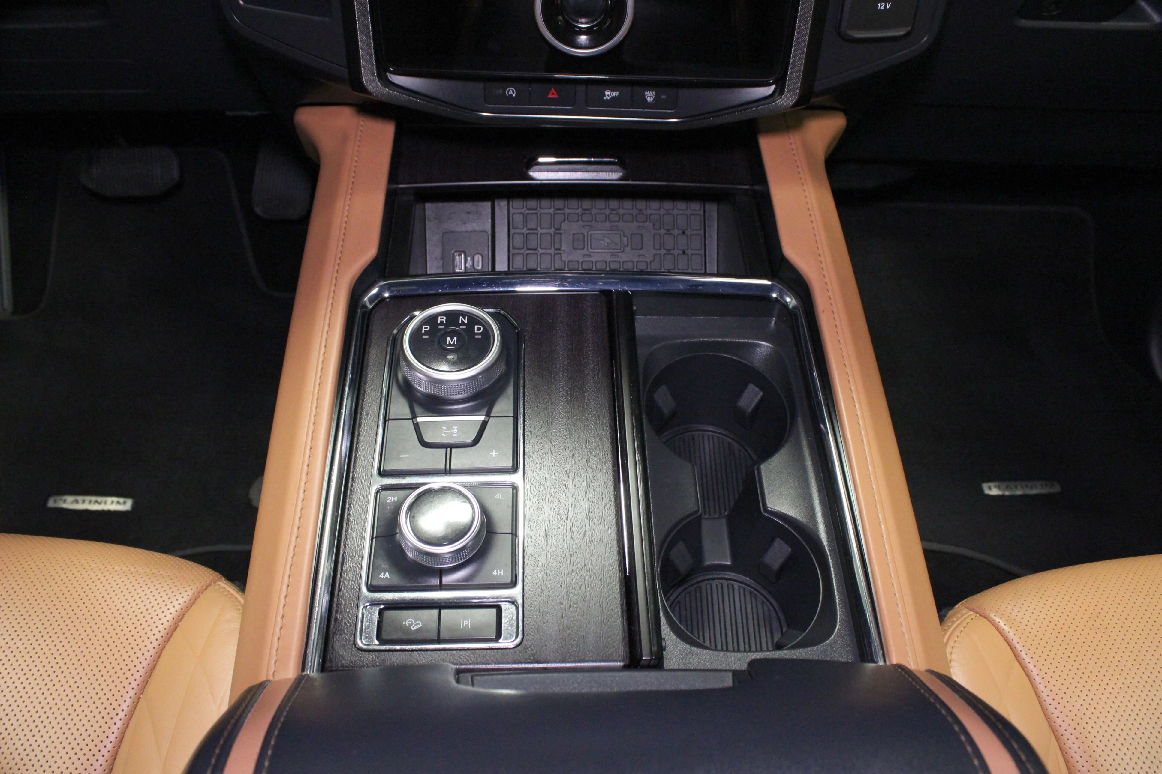 Used 2022 Blue Metallic Ford Platinum image 24