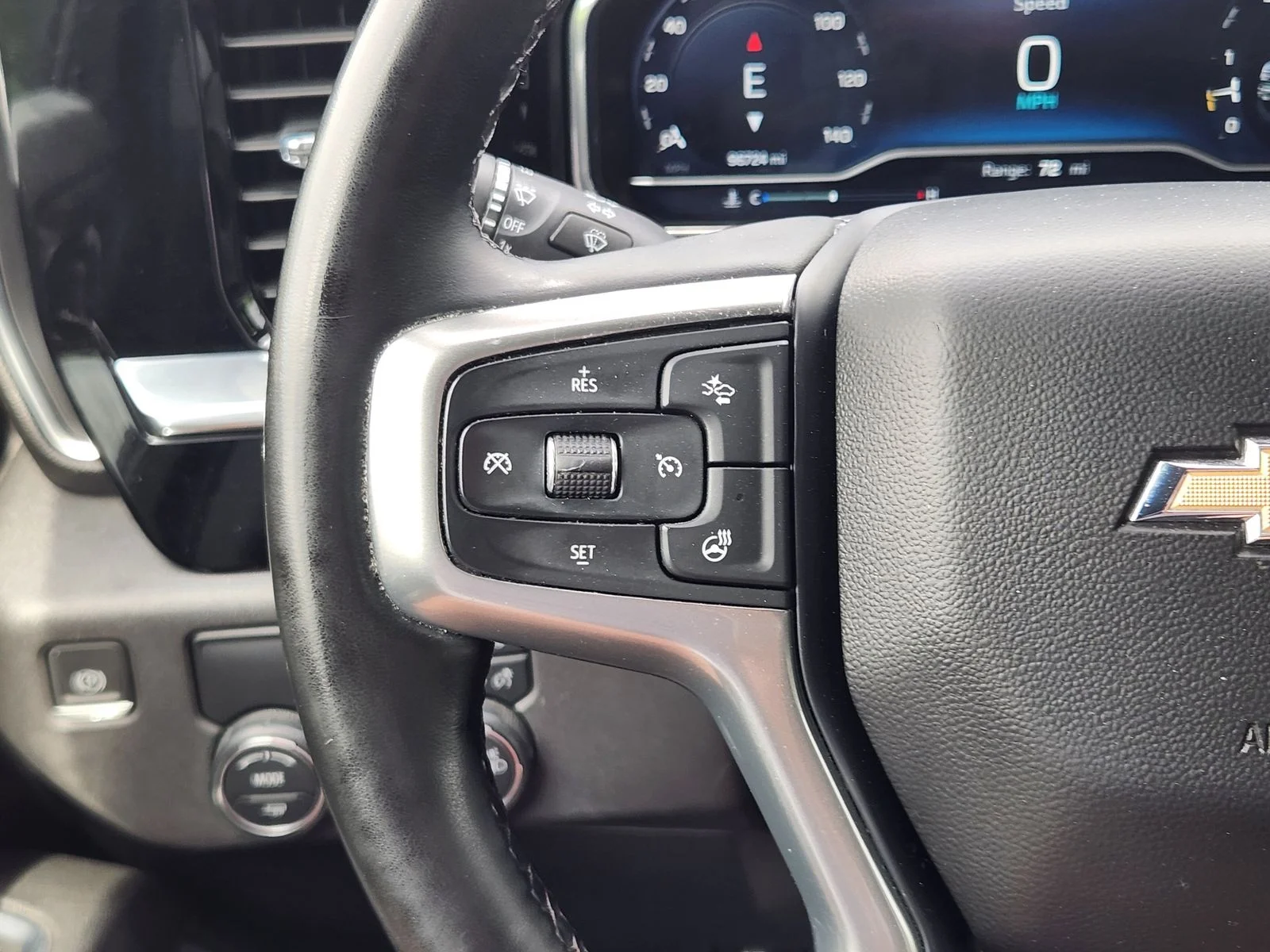 Used 2023 White Chevrolet LT image 27