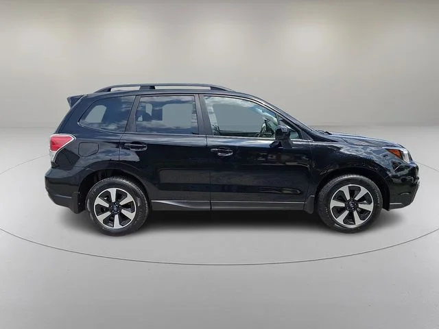 Used 2018 Black Subaru 2.5i Premium image 12