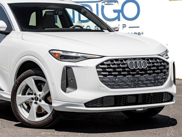 Used 2025 Glacier White Audi 2.0T Premium Plus image 5