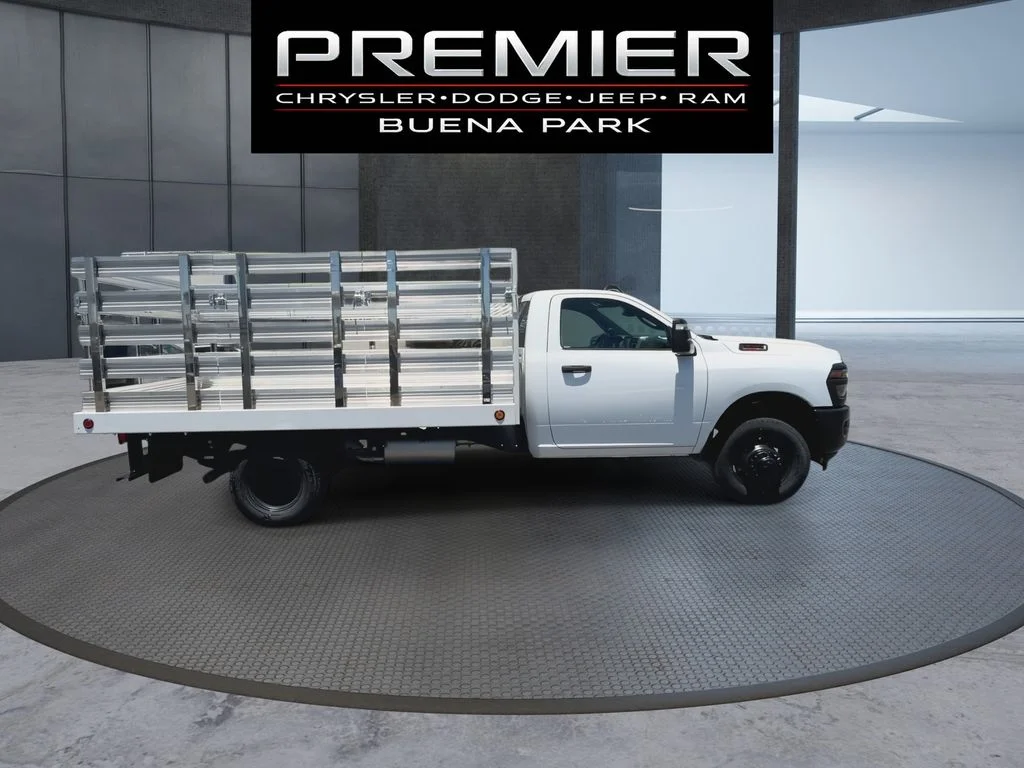 2025 RAM 3500 Chassis Tradesman - Photo 9