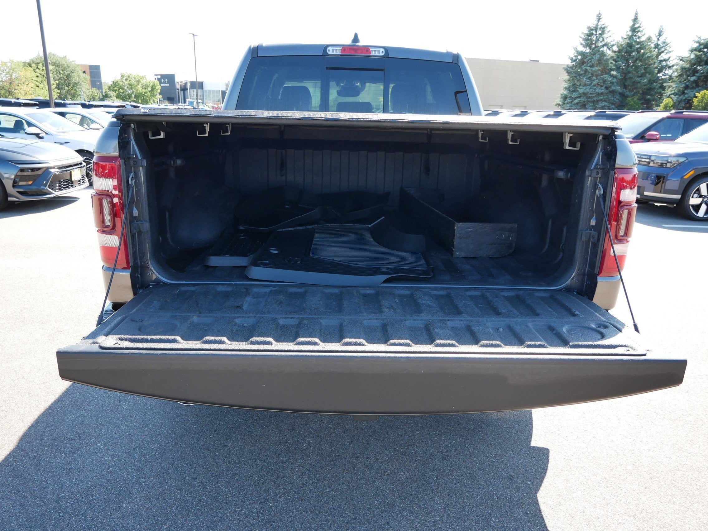 2023 RAM Ram 1500 Pickup Laramie - Photo 18