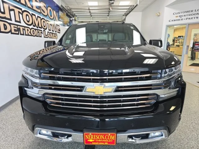 Used 2022 Chevrolet Silverado 1500 Limited High Country with VIN 1GCUYHEL9NZ133256 for sale in Detroit Lakes, Minnesota