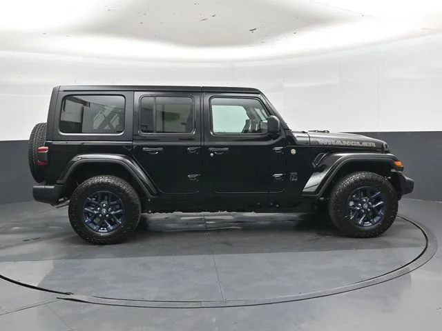 New 2026 Black Clear-Coat Exterior Paint Jeep 85th Anniversary Edition image 2