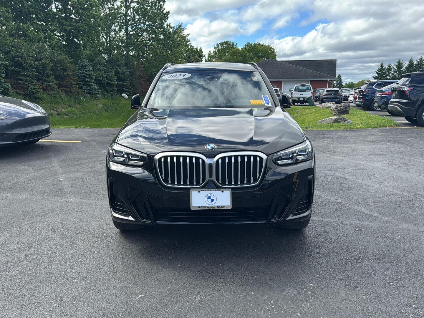 Used 2023 Black Sapphire Metallic BMW xDrive30i image 8