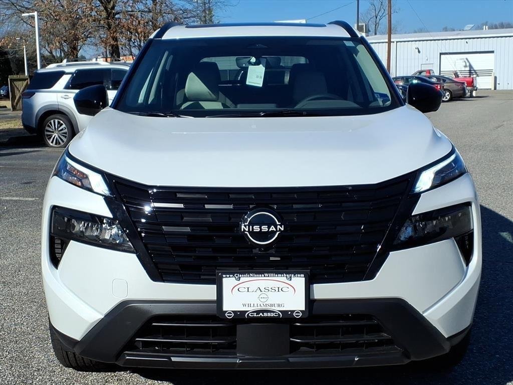 New 2026 Everest White Pearl TriCoat Nissan Dark Armor™ image 3
