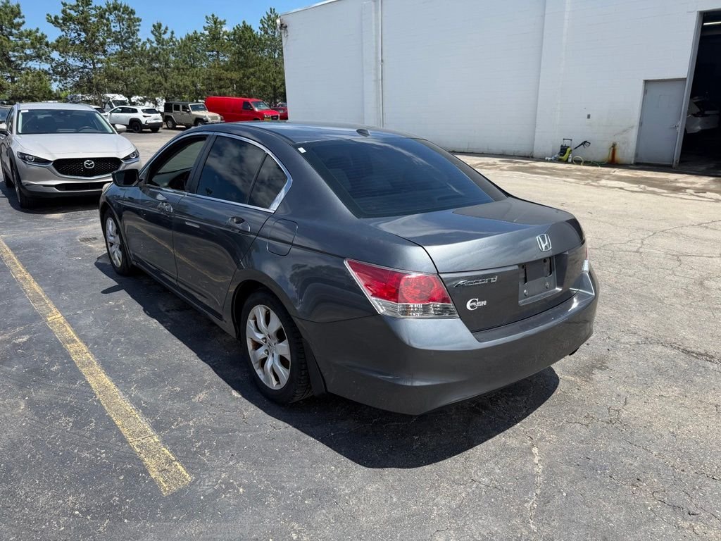 Used 2010 Polished Metal Metallic Honda EX-L image 2