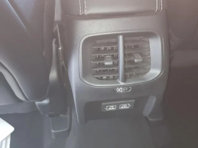 Certified Used 2021 Black Jeep Latitude Lux image 30