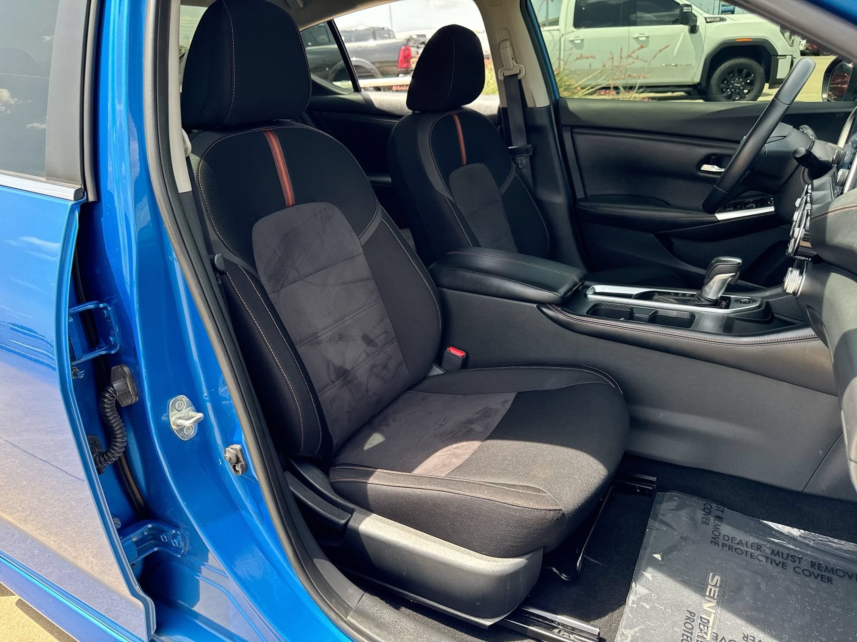 Used 2020 Electric Blue Metallic Nissan SR image 23