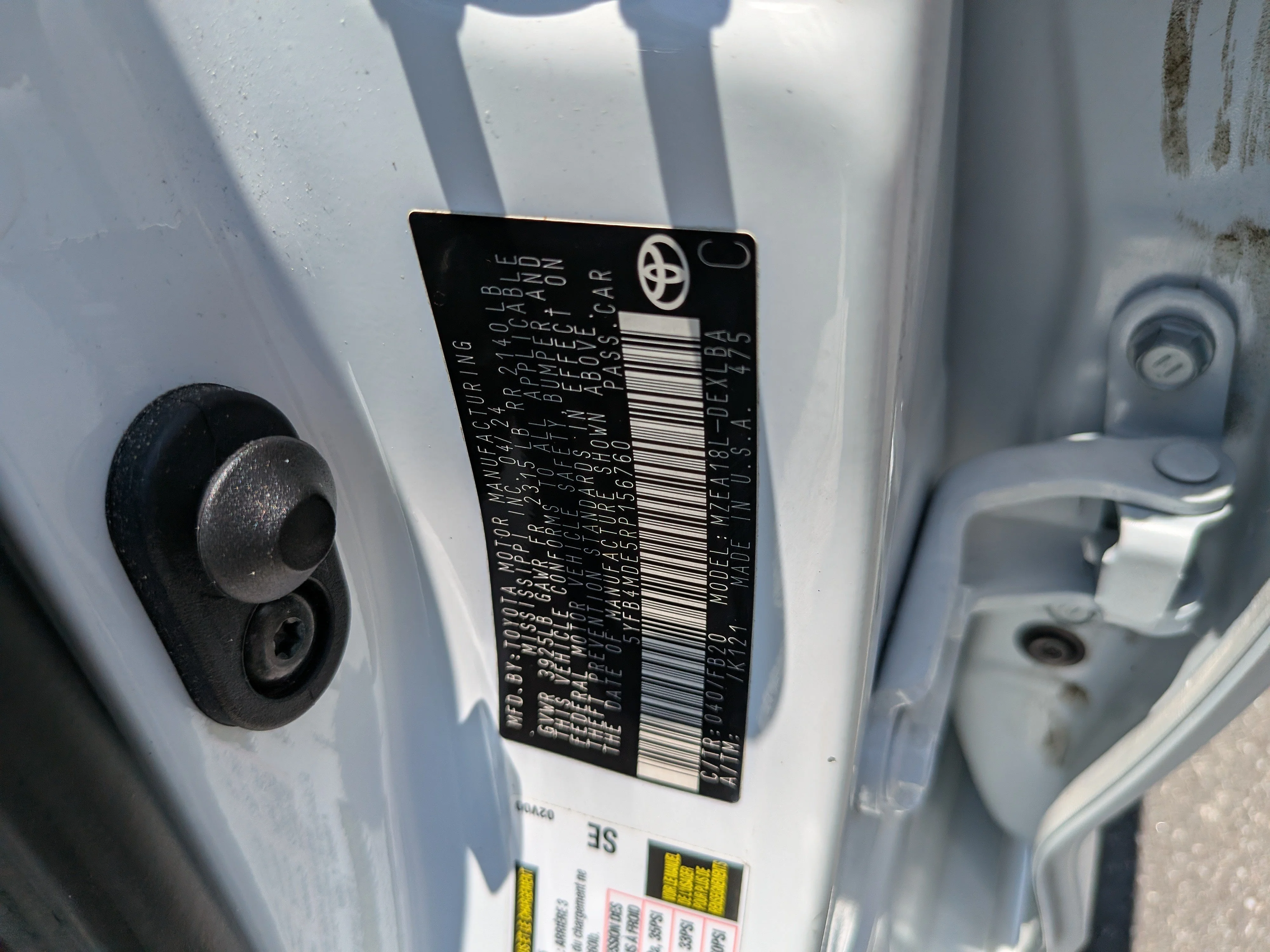 Used 2024 Ice Toyota LE image 37