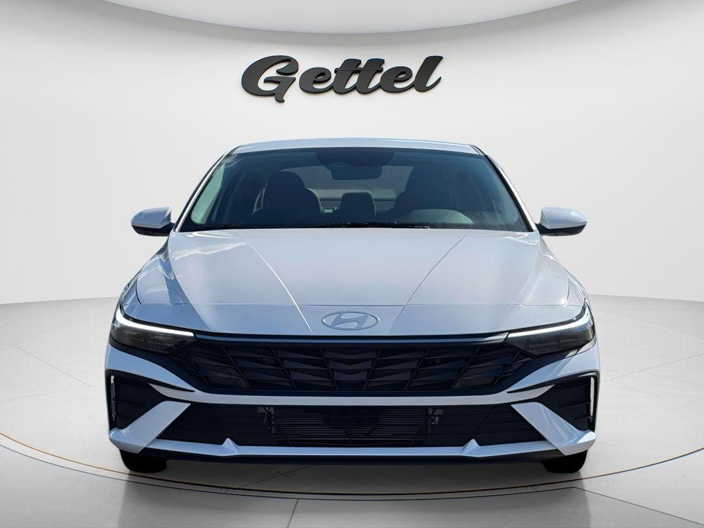 New 2026 White Hyundai Blue image 3