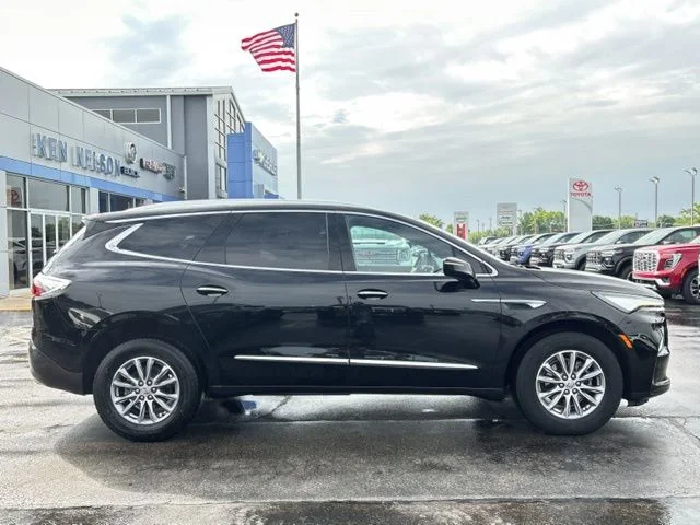 Used 2023 Black Buick Essence image 15