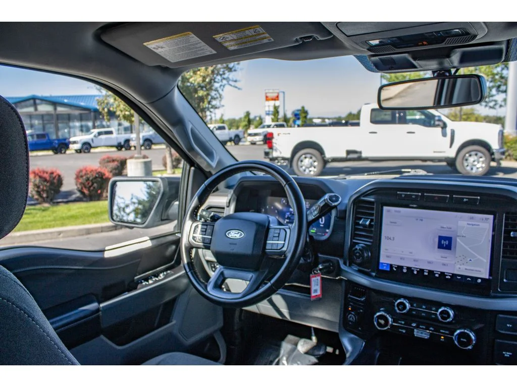 Used 2024 Oxford White Ford XLT image 21