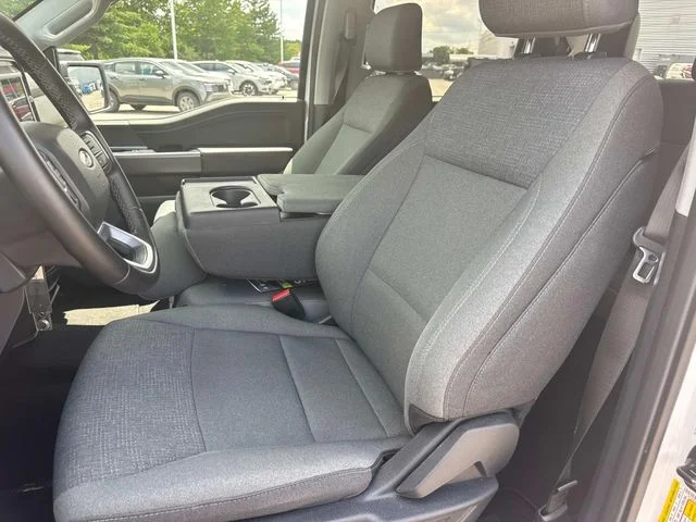 Used 2025 White Ford XLT image 27