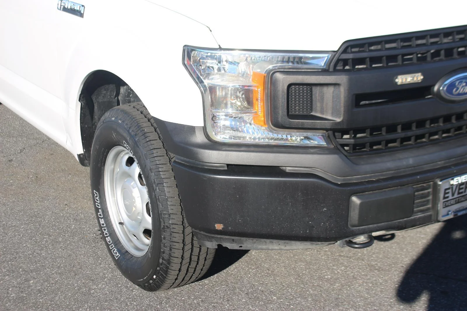 Used 2020 White Ford XL image 9